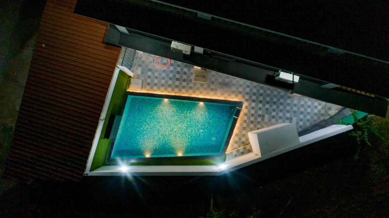 Empyrean Stay Ll 3Bhk Ll Jaguar Villa Ll Ac Ll Pvt Pool Ll Luxury لونافالا المظهر الخارجي الصورة